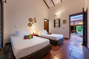 6 chambres, bureau, Wi-Fi gratuit, draps fournis