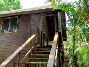 Exterior - Comfortable 2 bedroom cabana, steps from the Caribbean sea. (Sandy Bay)