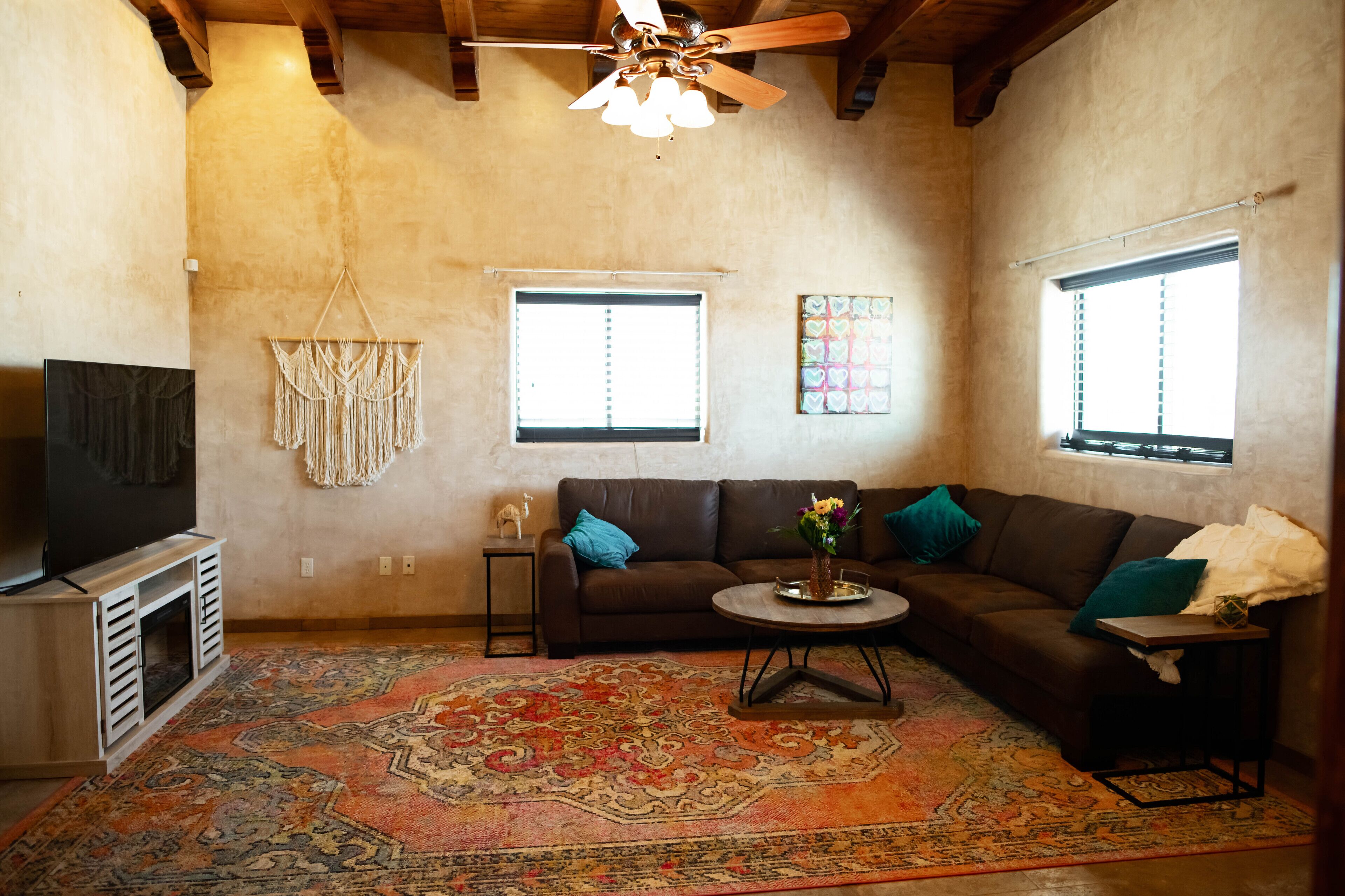 Luxury 3 Bedroom Barndominium- **Military and Long Term Stay Discounts!**