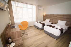 Kamar Twin, 2 Tempat Tidur Twin, ensuite | Kamar mandi | Shower, handuk, sabun, dan sampo