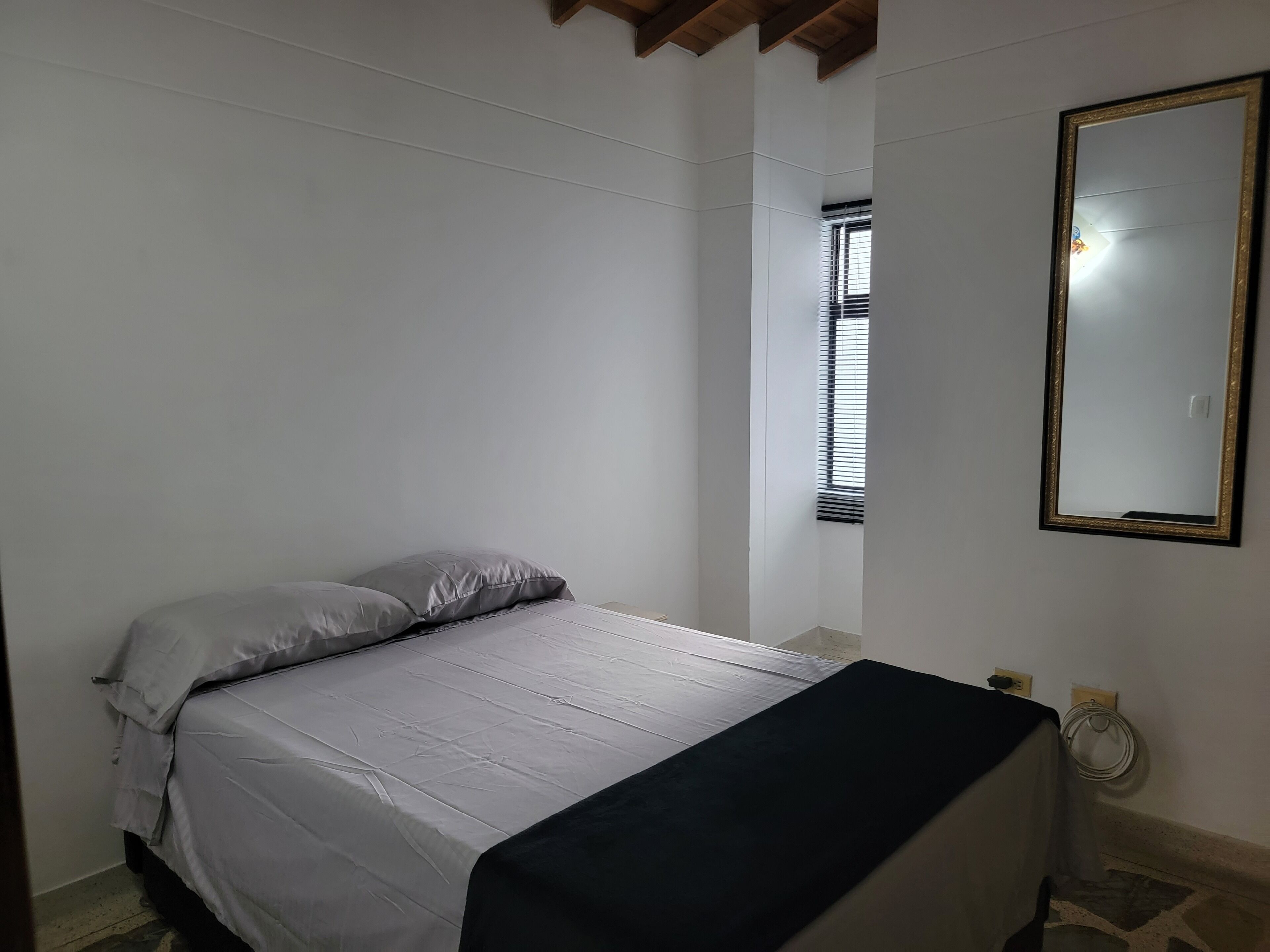 Cozy & Classic Apartment in the Best Area of Laureles