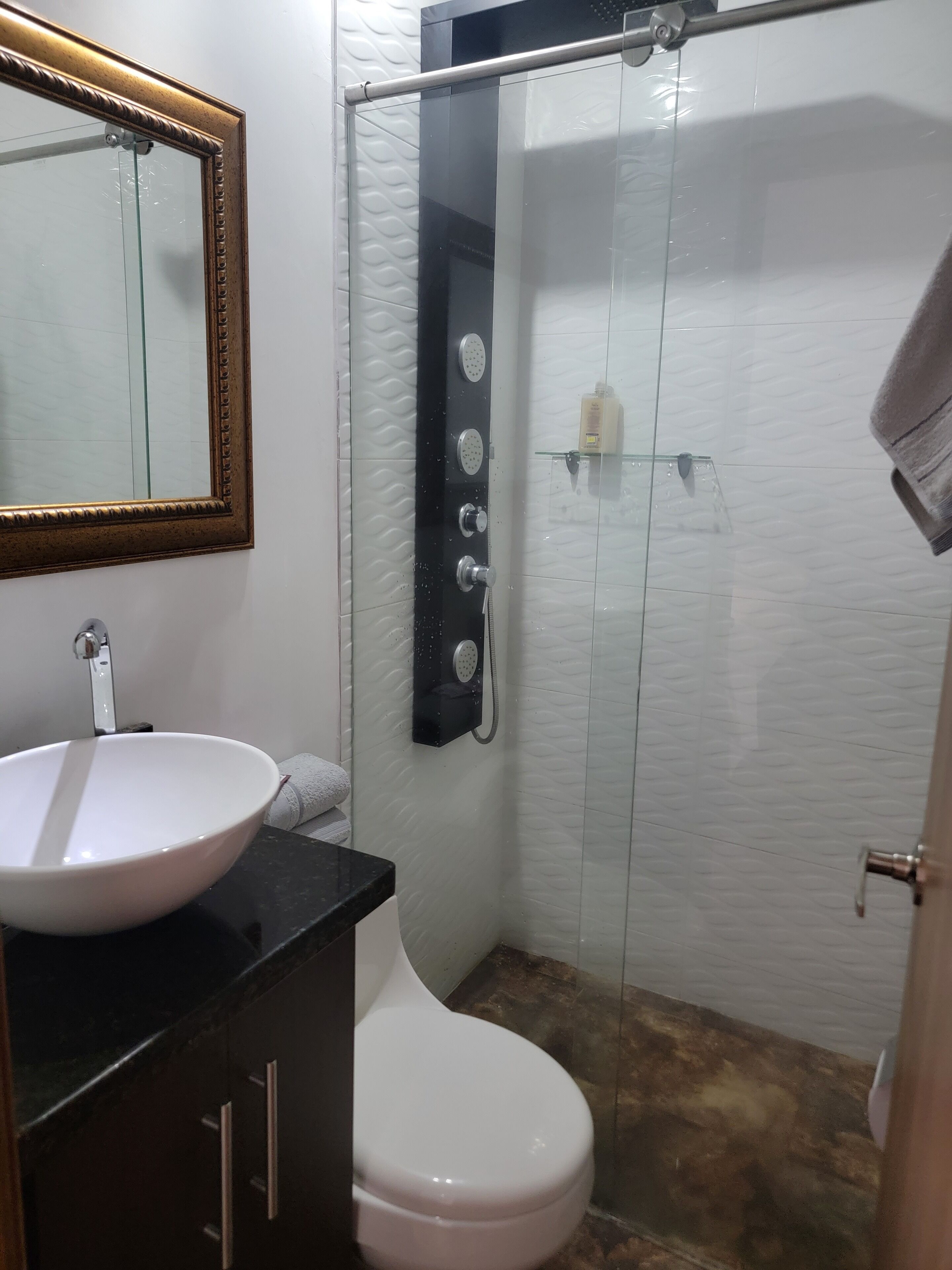 Cozy & Classic Apartment in the Best Area of Laureles