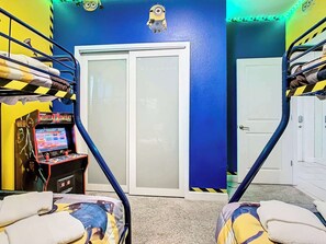 5 chambres, fer et planche à repasser, lit parapluie, Wi-Fi