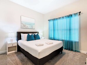 5 makuuhuonetta, silitysrauta/-lauta, vauvan matkasänky, Wi-Fi