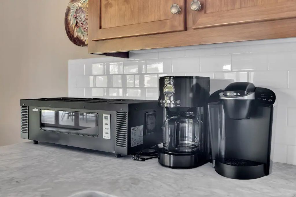 Old Vine House - 360 degree vineyard views!!!