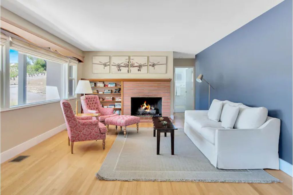 Old Vine House - 360 degree vineyard views!!!