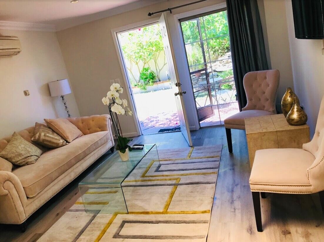 Cozy 2Bd Guest House in Beverly Hills