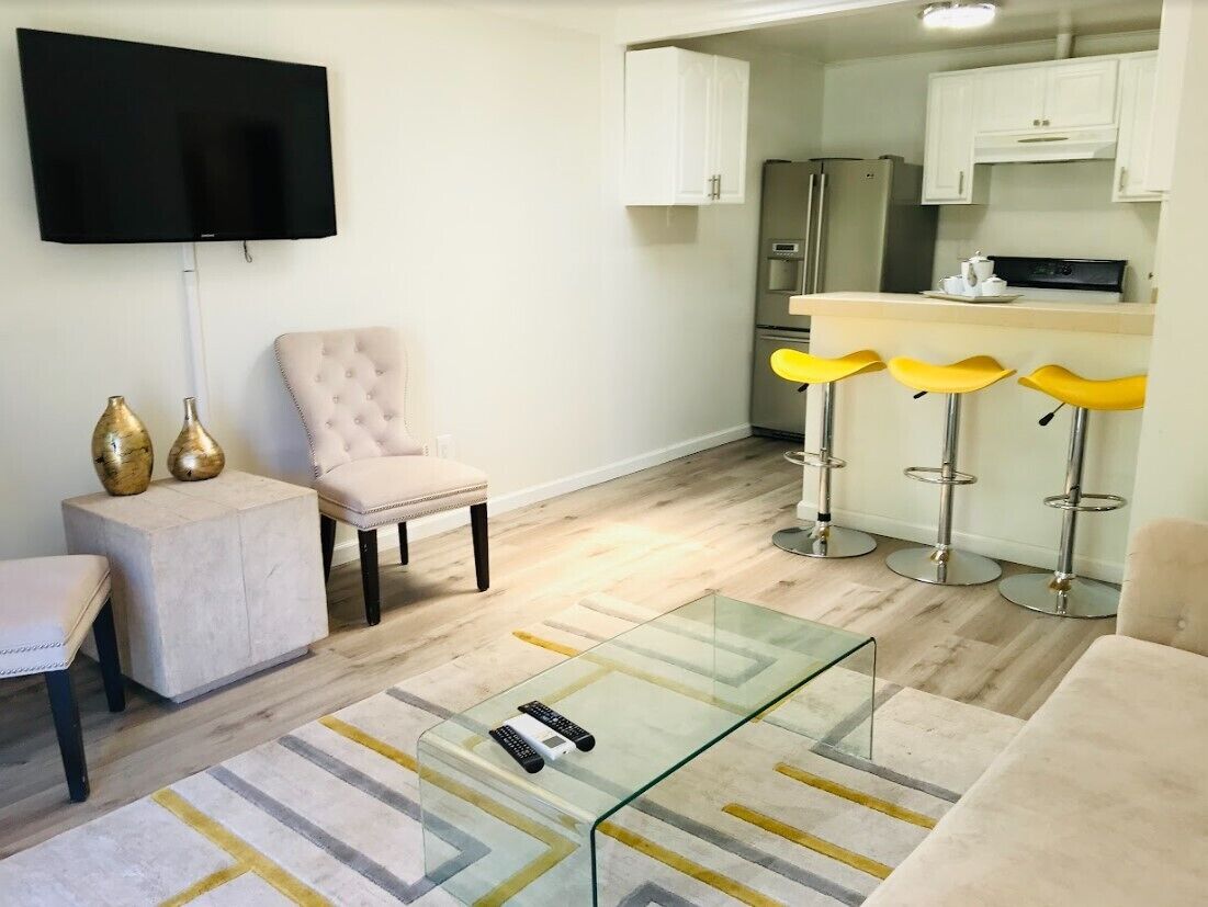 Cozy 2Bd Guest House in Beverly Hills