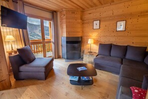 Tv och eldstad