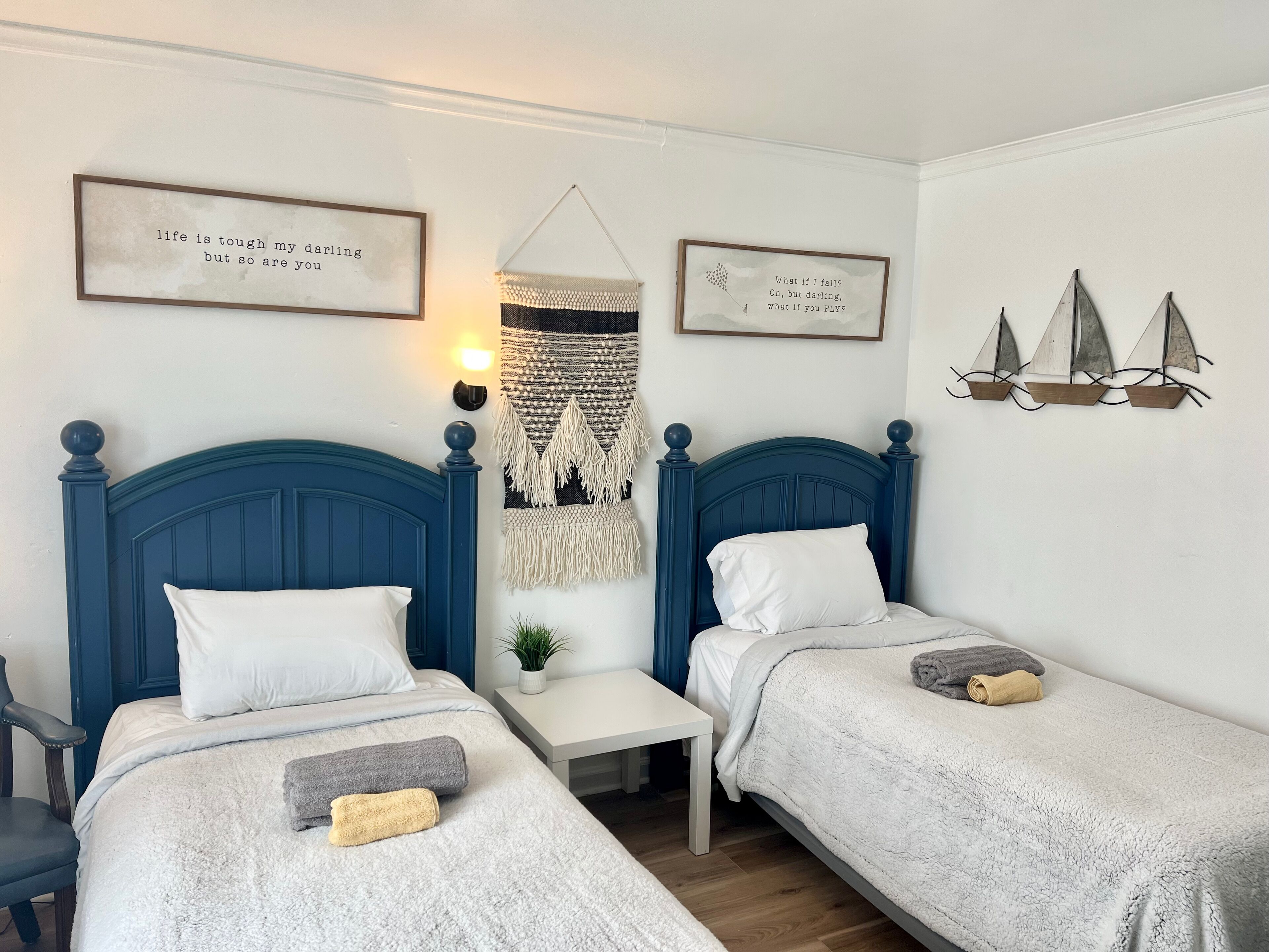 Design Room, 2 Single Beds