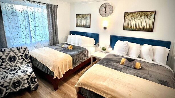 Design Room, 2 Double Beds, Non Smoking, Refrigerator & Microwave - Cobmin Ridge Motel (Branchville)