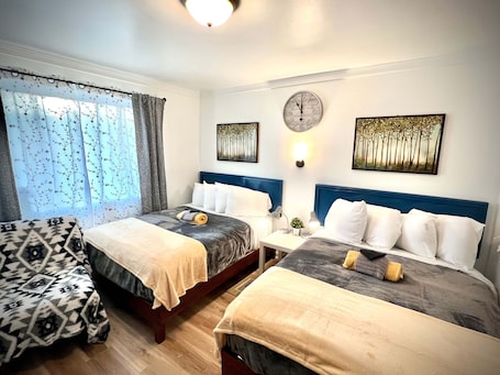 Design Room, 2 Double Beds, Non Smoking, Refrigerator & Microwave | Free WiFi, bed sheets