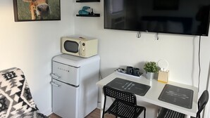 Design Room, 2 Double Beds, Non Smoking, Refrigerator & Microwave - Cobmin Ridge Motel (Branchville)