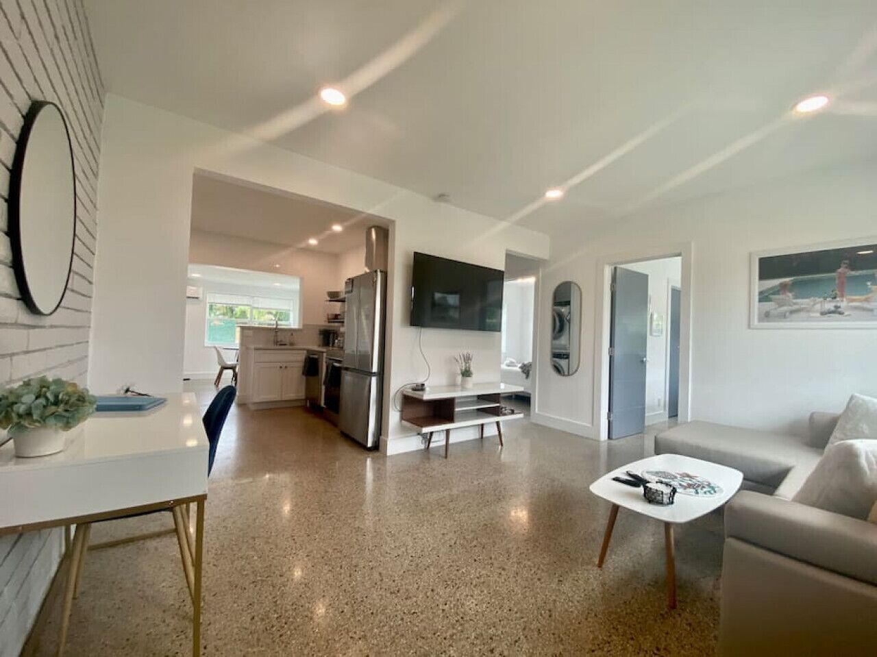 301 · New 2bed/1ba 3 blocks to Atlantic Ave w/Pool #301