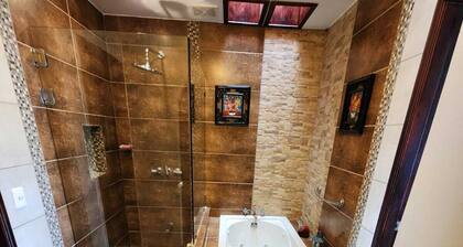 Spacious family home-15mins from San Jose and SJO