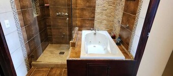 Spacious family home-15mins from San Jose and SJO