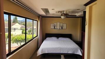 4 bedrooms, free WiFi, bed sheets