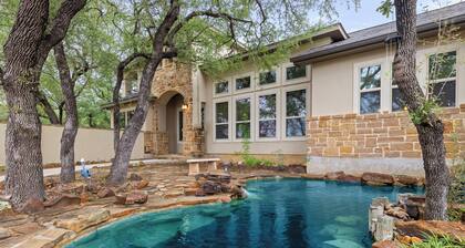 Canyon Lake Retreat w/ Hot Tub, BBQ, Fire Pit & Game Room