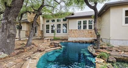Canyon Lake Retreat w/ Hot Tub, BBQ, Fire Pit & Game Room