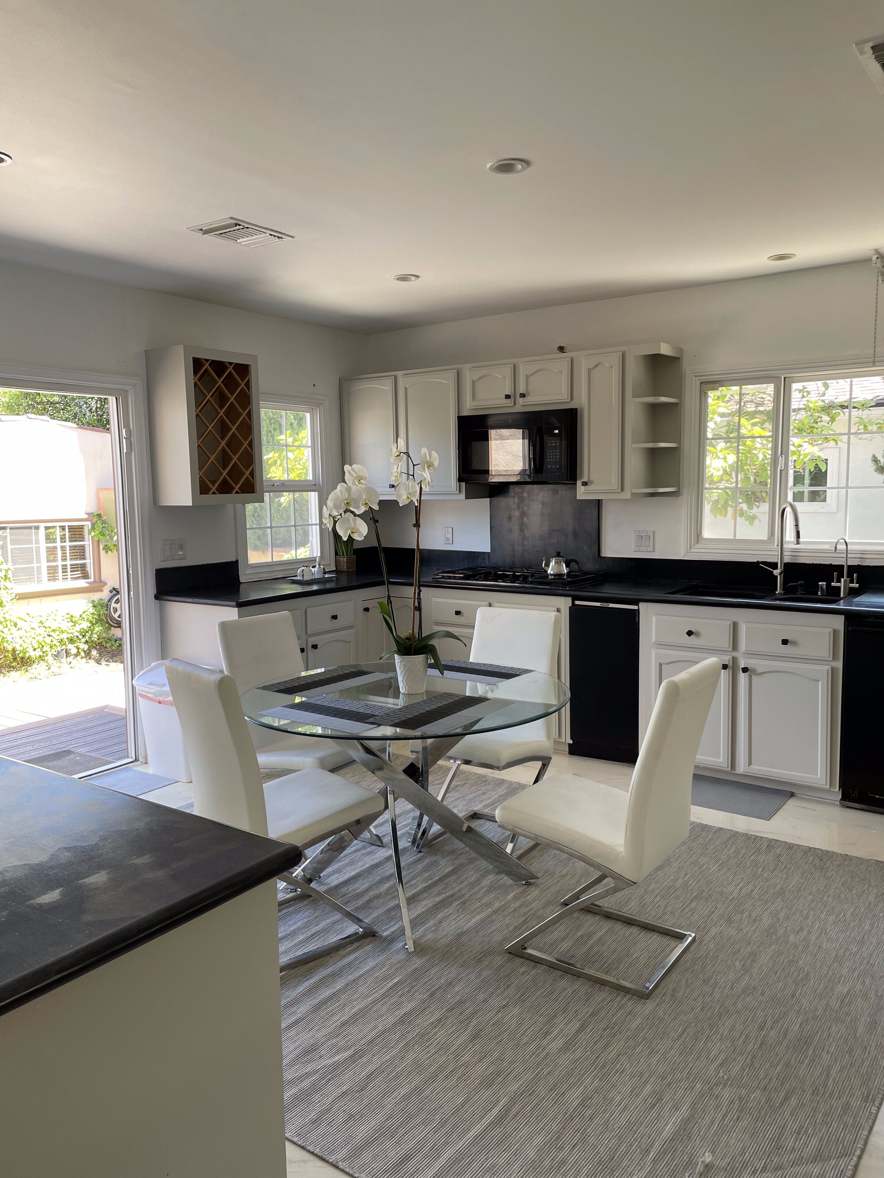 Adorable 3Bd, 2.5Ba in Beverly Hills