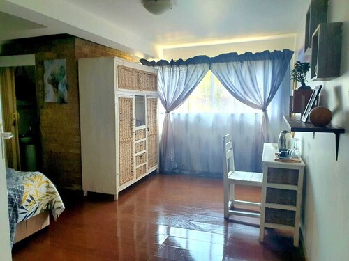 Cosy Luxury En-suite (pool & lappa)