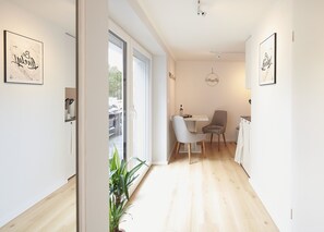 Interior - Stylish apartment: quiet, self check-in & Wi-Fi (Göttingen)