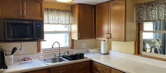 Peaceful Lakefront Living – 3-BR Home with Breathtaking Views; Pet & Smoke-Free