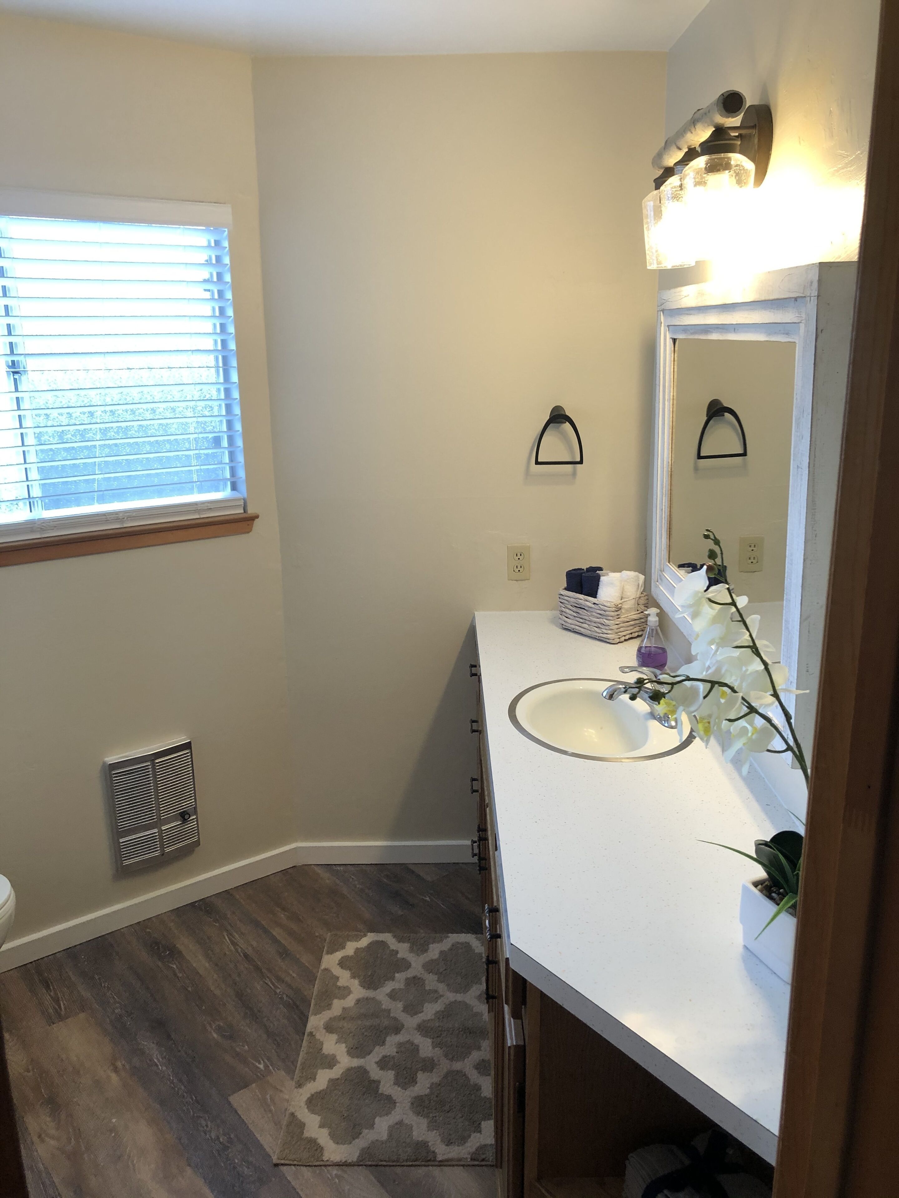 Amazing tree house with magical view!