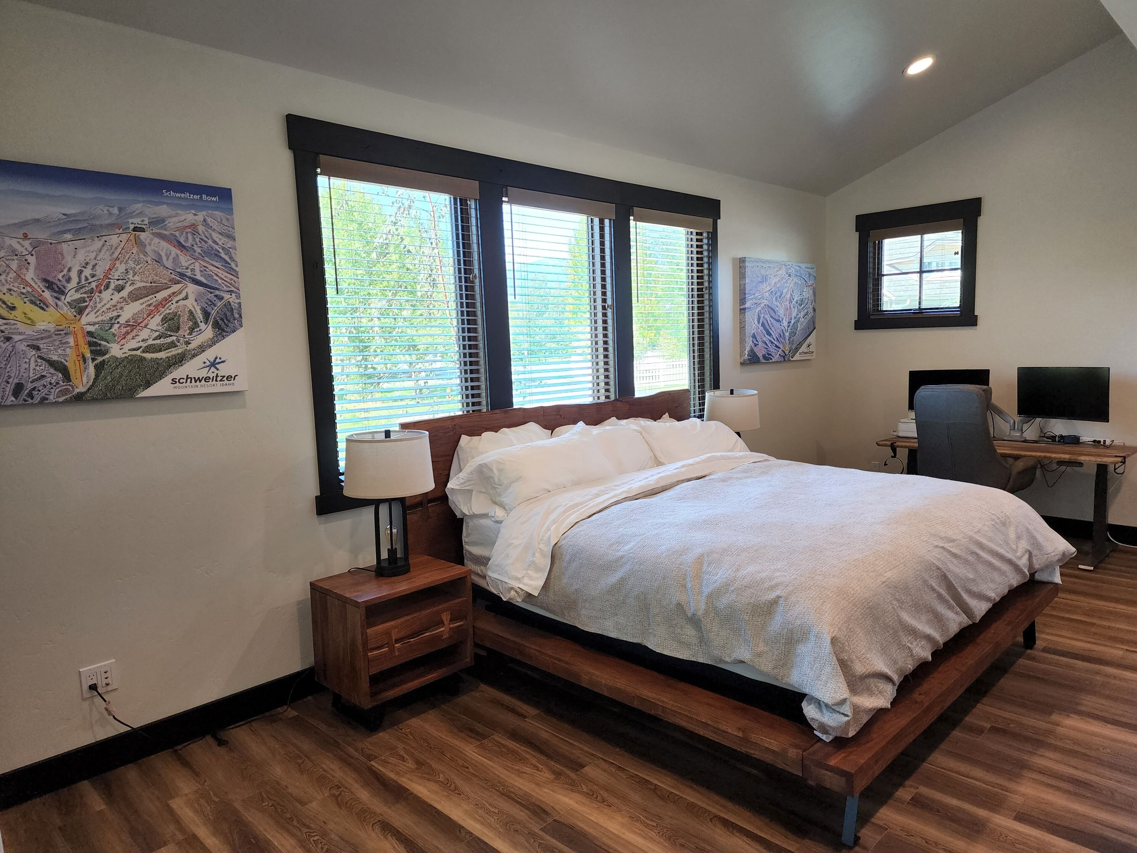 New Dover Bay Vacation home - Big Time!