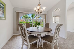Dining - Luxury 3 BR Home near Cape Harbour w/ Heated Pool! (Cape Coral)
