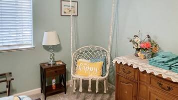 1 soverom, strykejern/-brett, reiseseng for barn og wi-fi (inkludert)