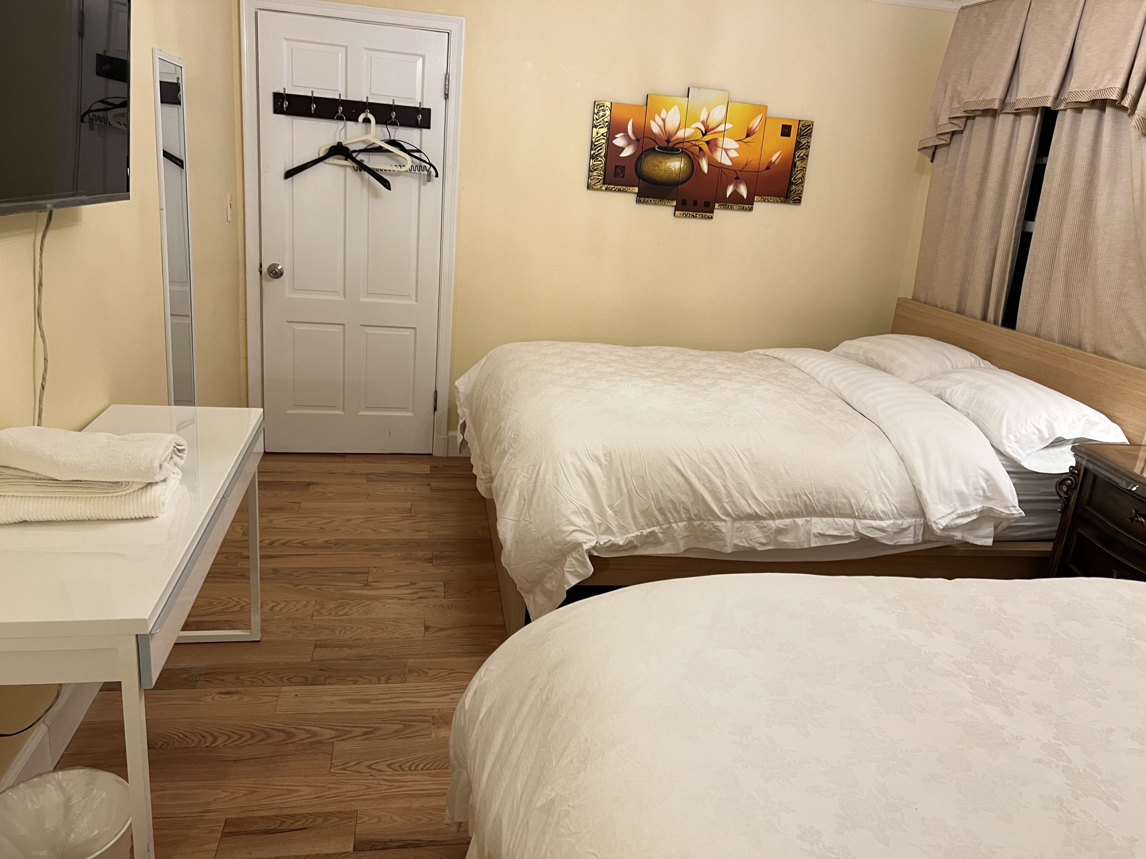 Comfy& cozy private room with golf course view