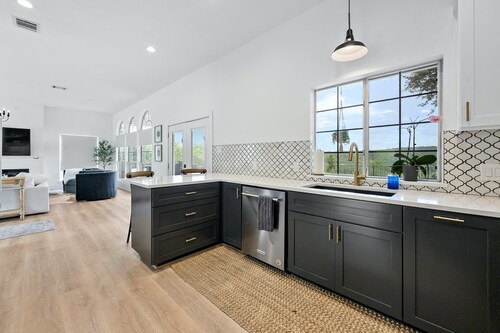 Chateau Lake Austin