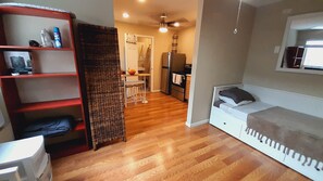 1 室のベッドルーム