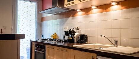 Fridge, microwave, oven, dishwasher