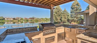 Moses Lake Retreat w/ Salt Water Hot Tub!