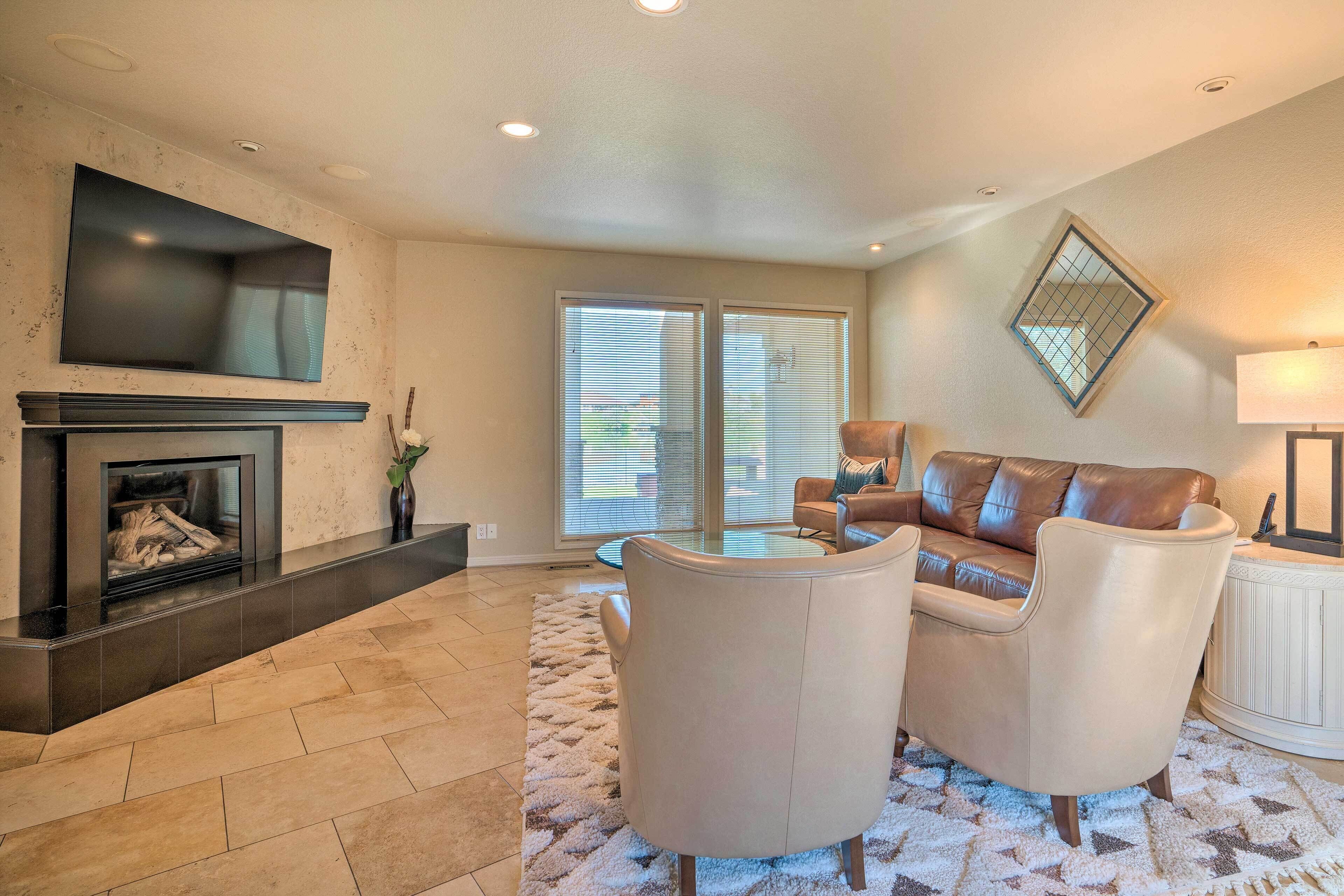 Moses Lake Retreat w/ Salt Water Hot Tub!