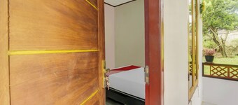 OYO Homes 91101 Homesstay Desa Wisata Marinsow