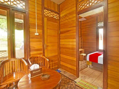 OYO Homes 91101 Homesstay Desa Wisata Marinsow