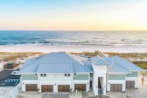 Emerald Escape 4BR/4BA Villa, Beach Club, Lost Key Golf & Beach 