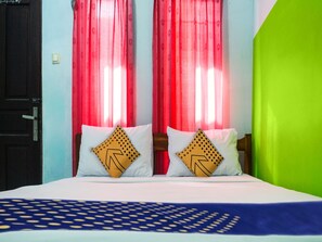 Room - Spot ON 91227 Al Bayt Syariah Guest House (Kupang)