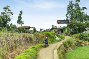 View from property - OYO Homes90991eco Tourism Desa Panundaan Ciwidey 2 (Ciwidey)
