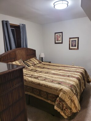 2 Schlafzimmer, Schreibtisch, kostenloses WLAN, Bettwäsche