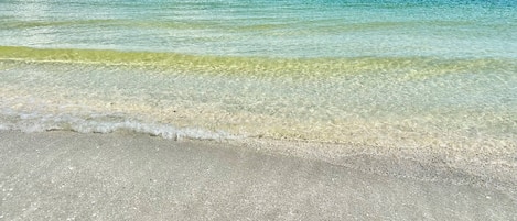 Beach nearby, sun-loungers, beach towels