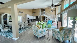 薄型テレビ、書斎 / ワークスペース