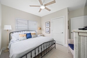 2 bedrooms, iron/ironing board, free WiFi, bed sheets - Sea Breeze 2 - Completely Renovated & 1 Block to the Beach! (Indian Rocks Beach)