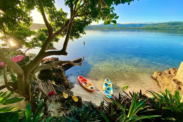 No race to find a parking spot! Kayaks at The Farea, Watermark on Moso, Moso Island Vanuatu