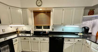 Beautiful Riverfront Townhome,
Steps to Historic Downtown Stowe