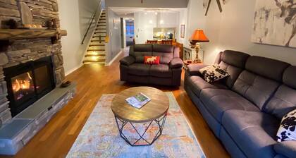 Beautiful Riverfront Townhome w/Fireplace.
Steps to Historic Downtown Stowe.