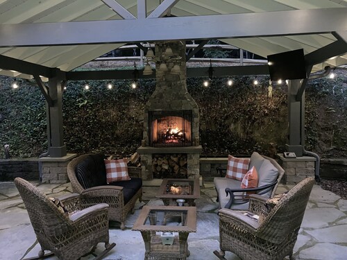 Private Mountain Retreat- Hiking, Fishing, Golf, Sapphire, Cashiers, Highlands